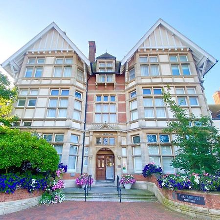 Yarrow Hotel Бродстеърс Екстериор снимка