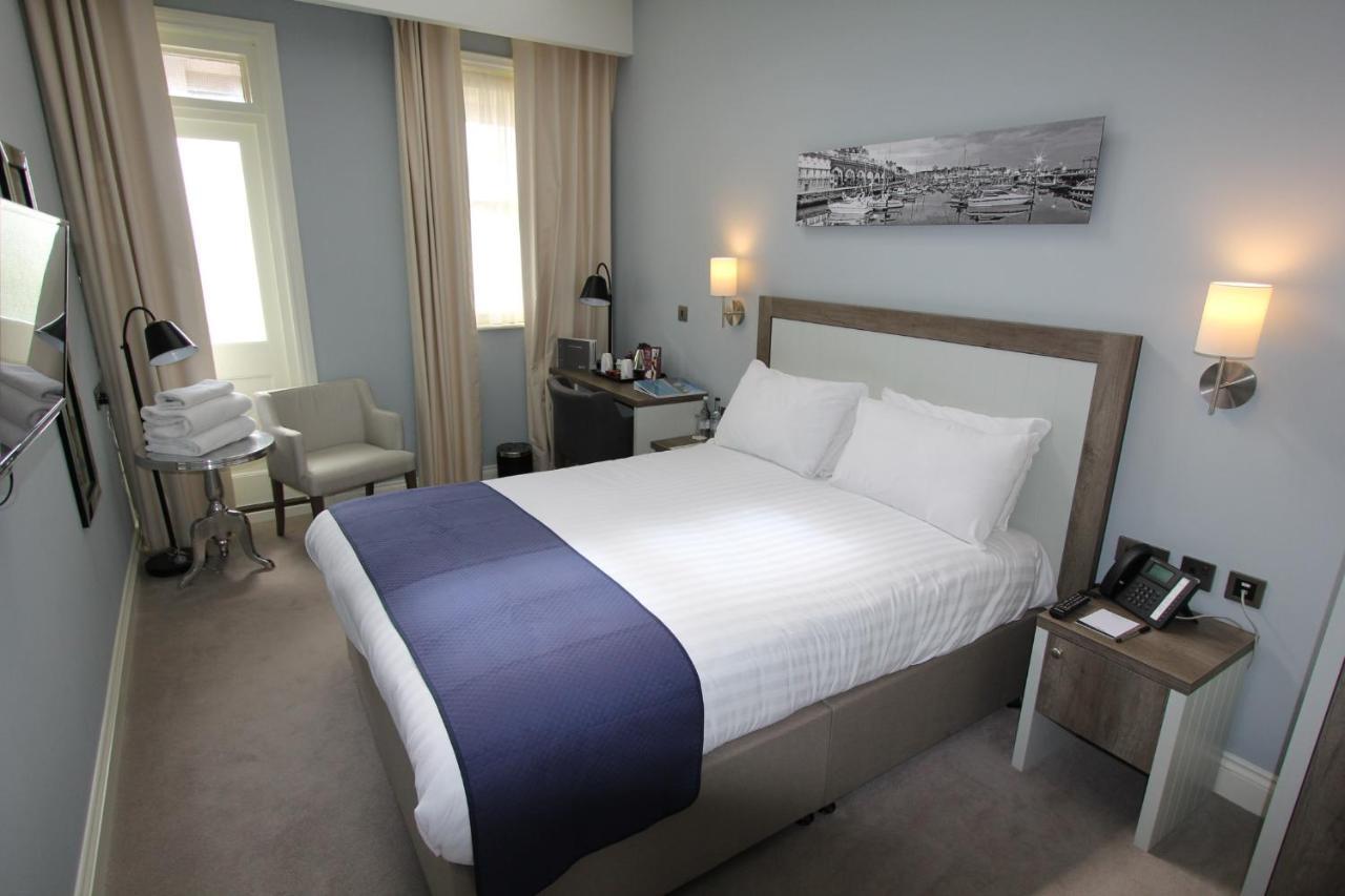 Yarrow Hotel Бродстеърс Екстериор снимка