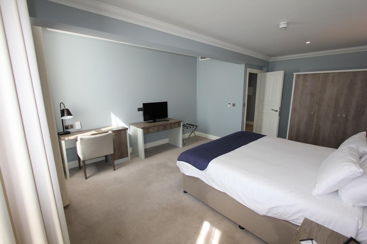 Yarrow Hotel Бродстеърс Екстериор снимка