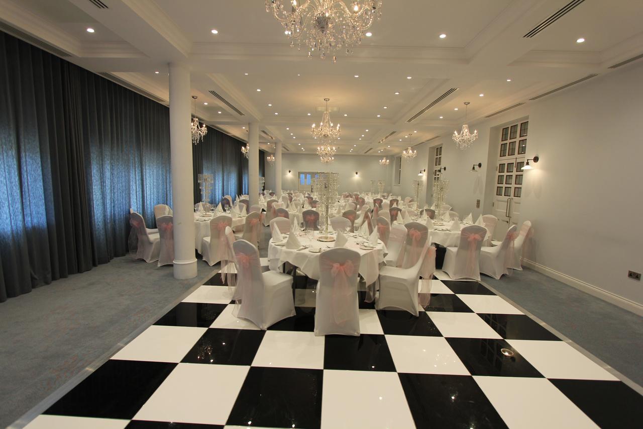 Yarrow Hotel Бродстеърс Екстериор снимка