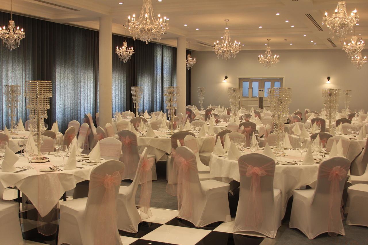 Yarrow Hotel Бродстеърс Екстериор снимка